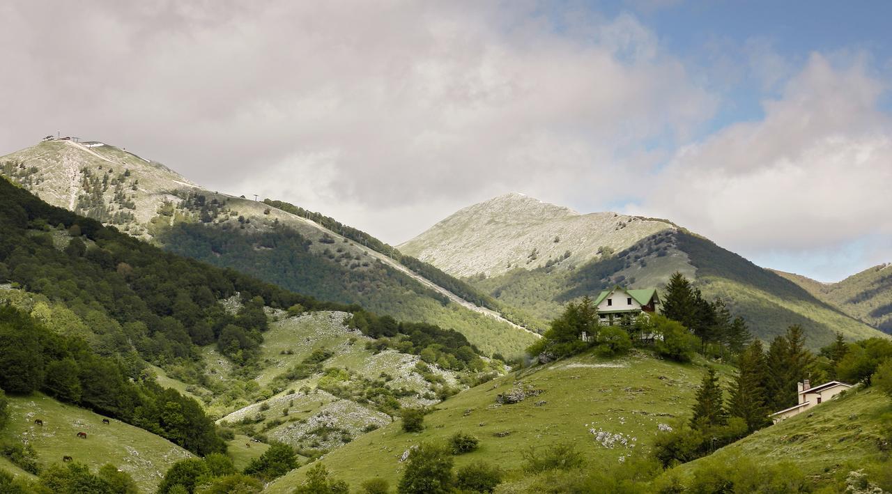Hotel Valle Del Lupo เปสกัสเซโรลี ภายนอก รูปภาพ