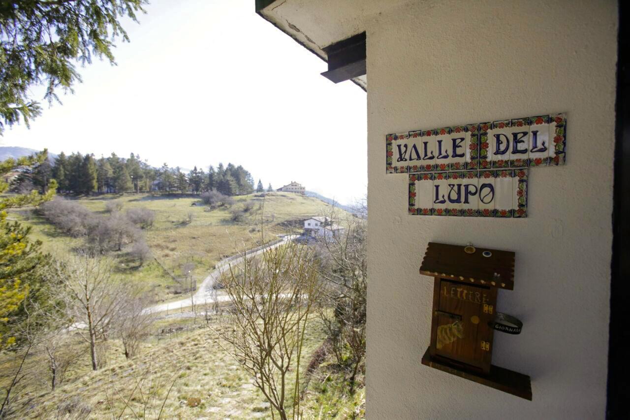 Hotel Valle Del Lupo เปสกัสเซโรลี ภายนอก รูปภาพ