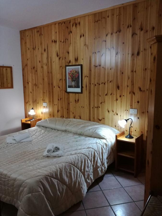 Hotel Valle Del Lupo เปสกัสเซโรลี ภายนอก รูปภาพ